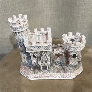 David Winter The Guardian Gate Stone Castle